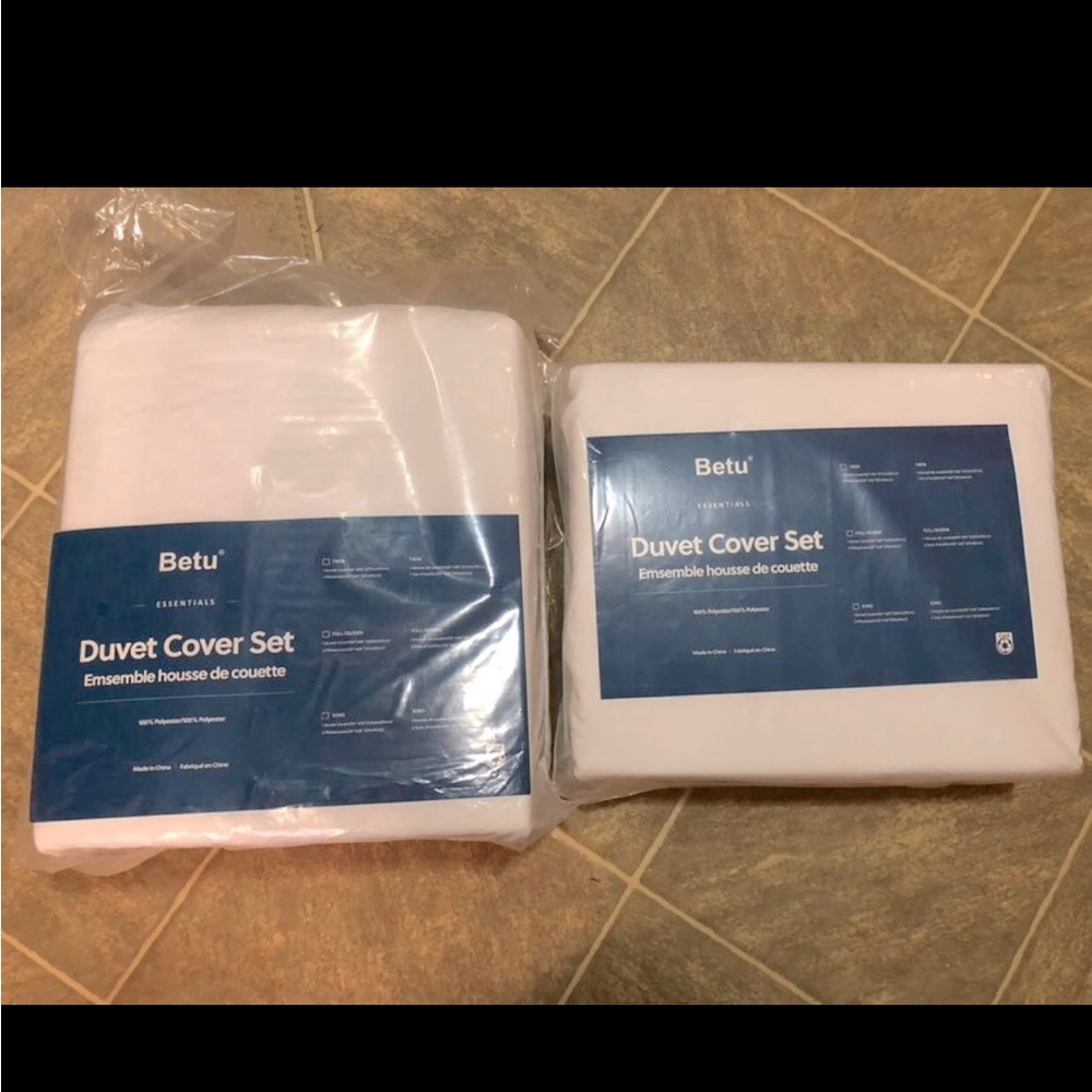 Twin sized duvet cover brand new never opened